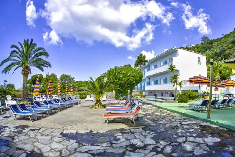 Hotel La Mandorla Ischia, spiaggia dei Maronti