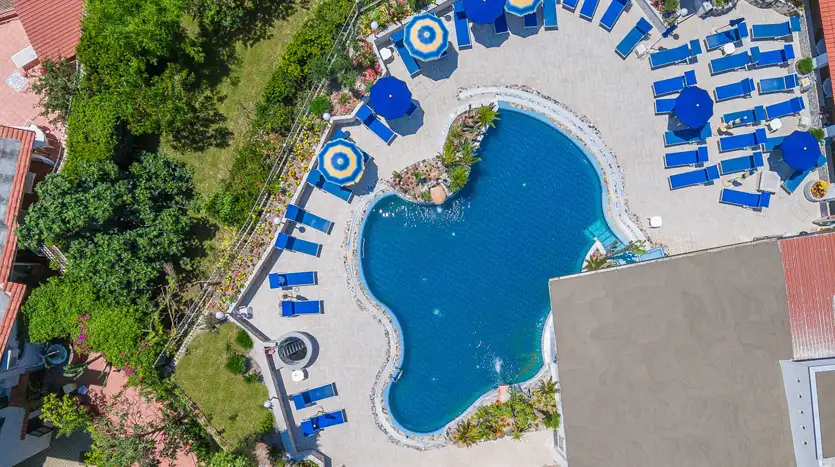 Hotel Terme Saint Raphael Ischia, la piscina esterna