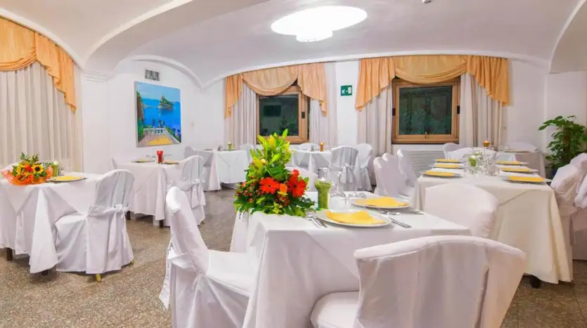 La sala ristoante dell'Hotel Terme President a Ischia